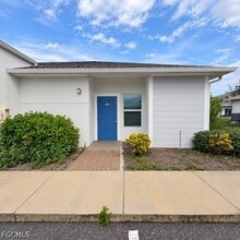 Building Photo - 3325 SW 8th Pl