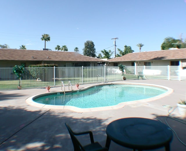 Poolside - 3525-3531 E Montecito Ave