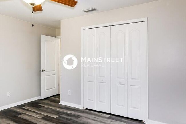 Building Photo - 3 Bedroom Pet-Friendly Home in PALM BAY, F...