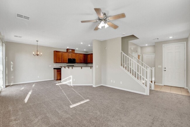Building Photo - Gated KINGS HILL Community