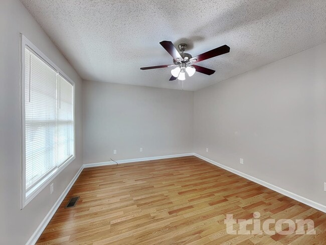 Building Photo - 4112 Zebulon Ave SW