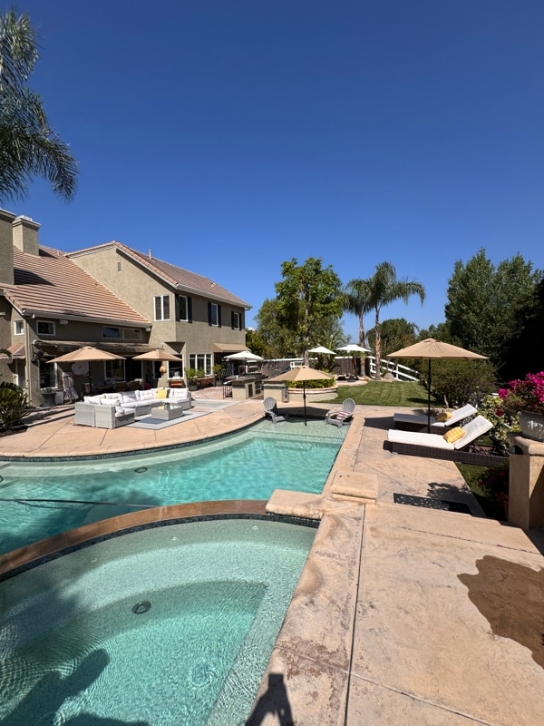 Building Photo - 15305 Saddleback Rd