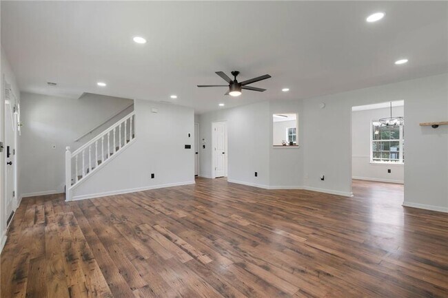 Building Photo - 2055 Amberly Glen Way