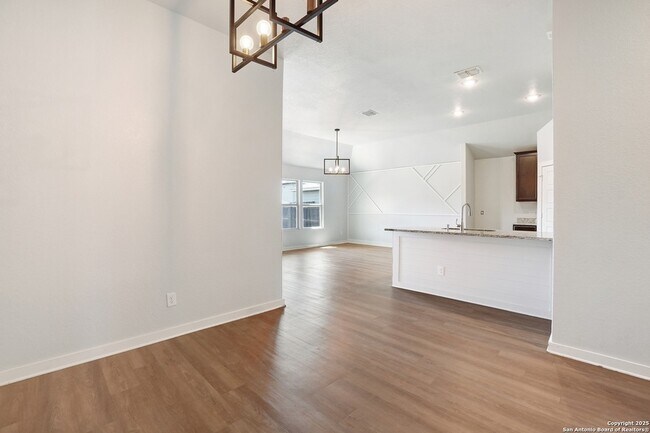 Building Photo - 10726 Francisco Way