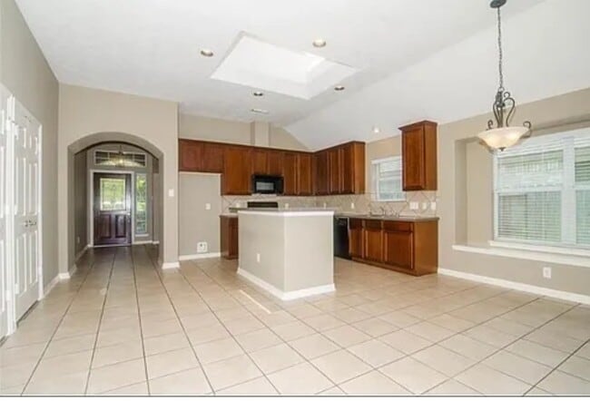 Building Photo - 9019 Morningstar Dr