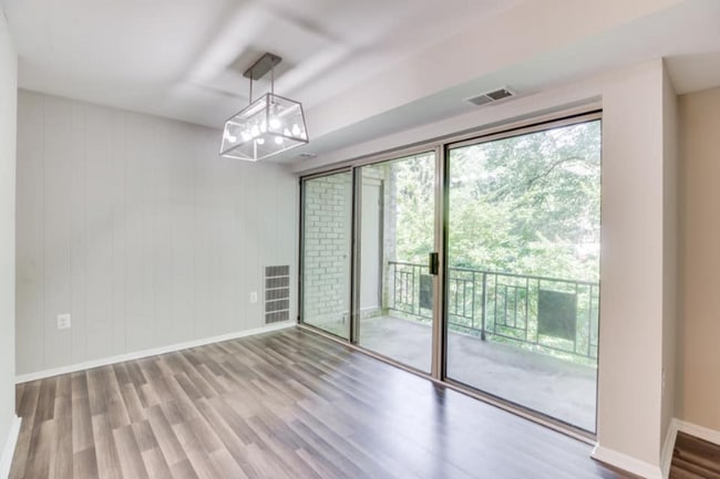 Photo - 5200 Crossfield Ct Apartment