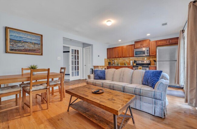 Building Photo - 3613 Southland Dr