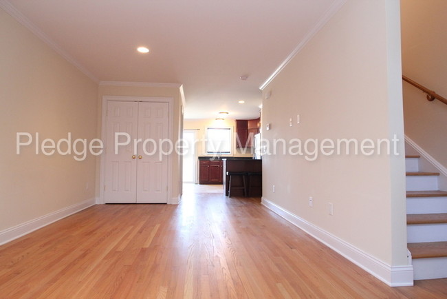 Foto del edificio - 35 Old Fitch Hill Rd