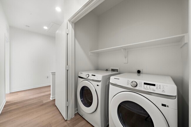 Building Photo - 1941 Sawdust Rd