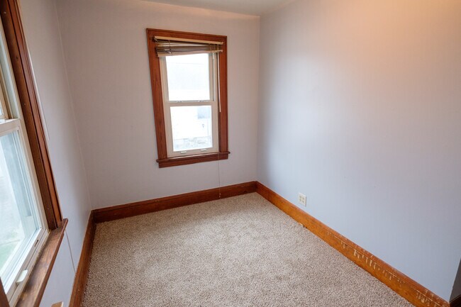 Building Photo - 2659 Conrad Ave