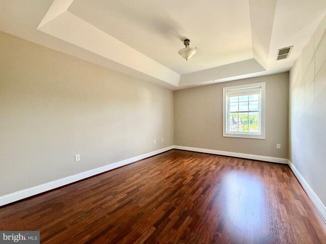 Foto del edificio - 6301 Edsall Rd