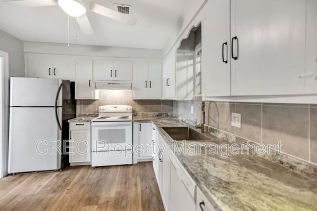 Foto del edificio - 1635 Memminger Ave