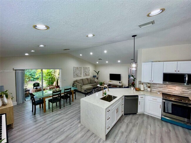 Foto del edificio - 2079 Borealis Way