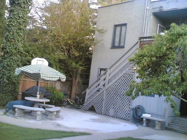 Building Photo - 4437 University Ave