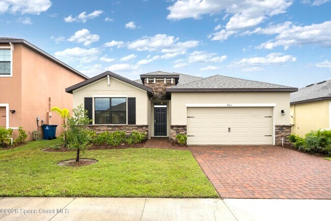 Foto del edificio - 463 Old Country Rd S E