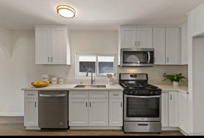 Building Photo - 35 19th St