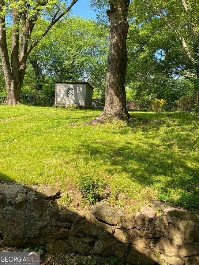 Foto del edificio - 2120 Meadowbrook Ln SE