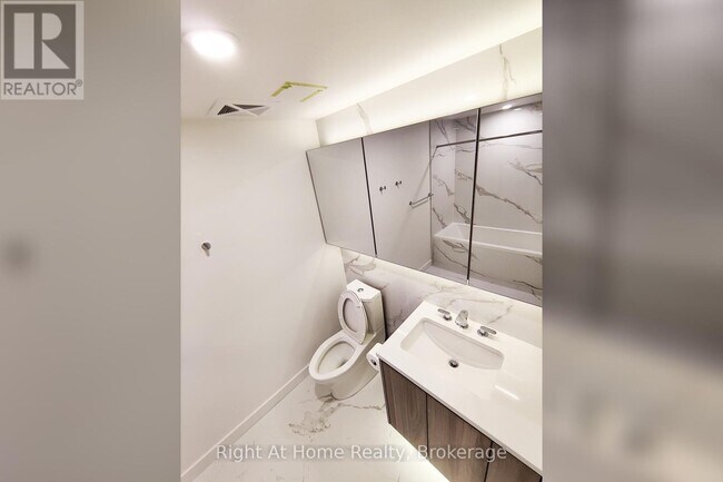 Building Photo - 1 Concord Cityplace Wy