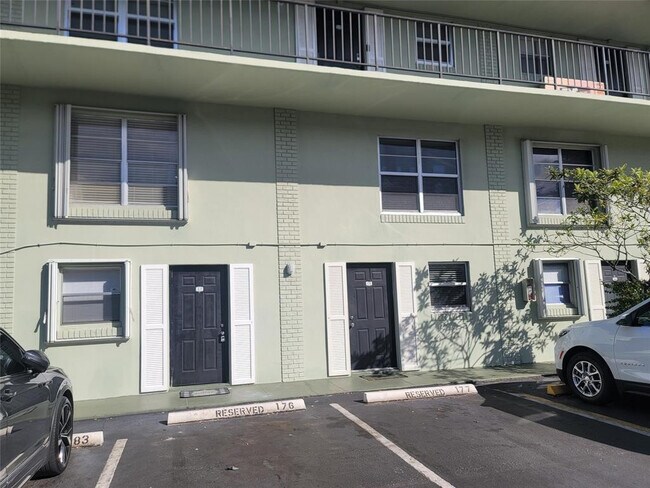 Foto del edificio - 805 W Oakland Park Blvd