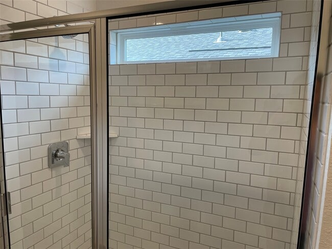 Building Photo - 12721 Oxford Gate Dr