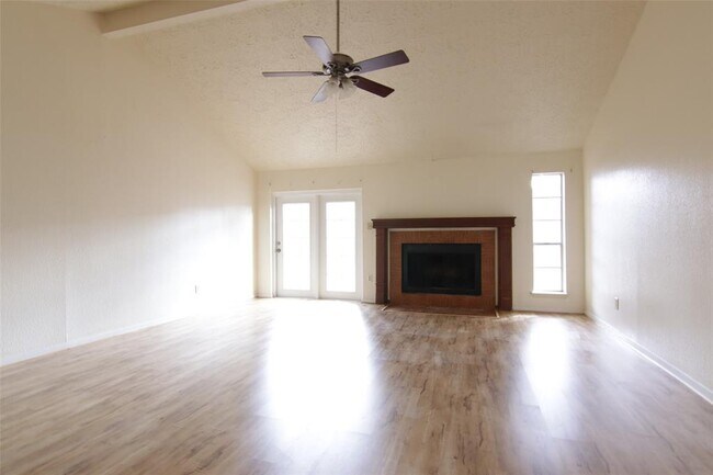 Foto del edificio - 2223 Windy Meadow Dr