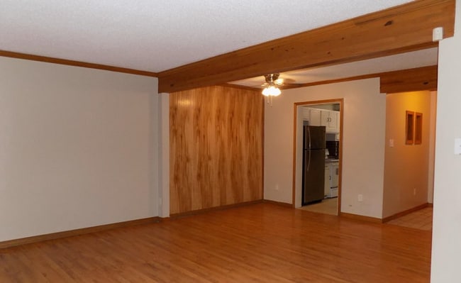 Building Photo - 11 Clematis Ct