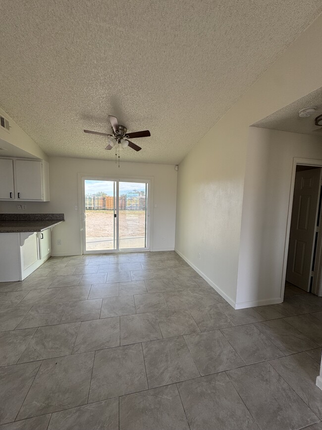 Building Photo - 19672 Neuralia Rd