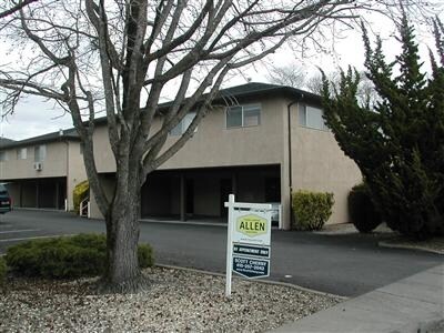 Building Photo - 220 Arlen