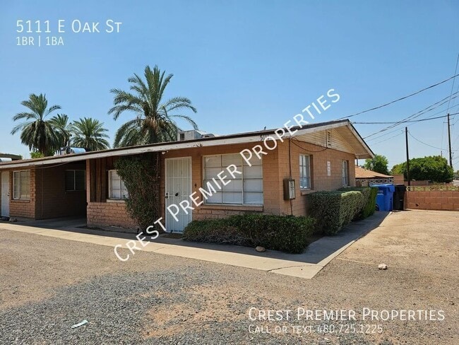 Photo - 5111 E Oak St House