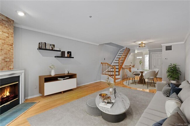 Foto del edificio - 1403 Pondcrest Ln