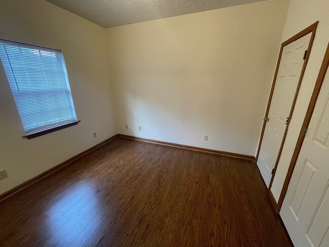 Building Photo - JUNE MOVE-IN | Court Orleans 1-BR | Prime Location Near Downtown & MSU