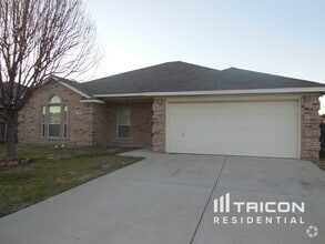 Building Photo - 925 Crowder Dr