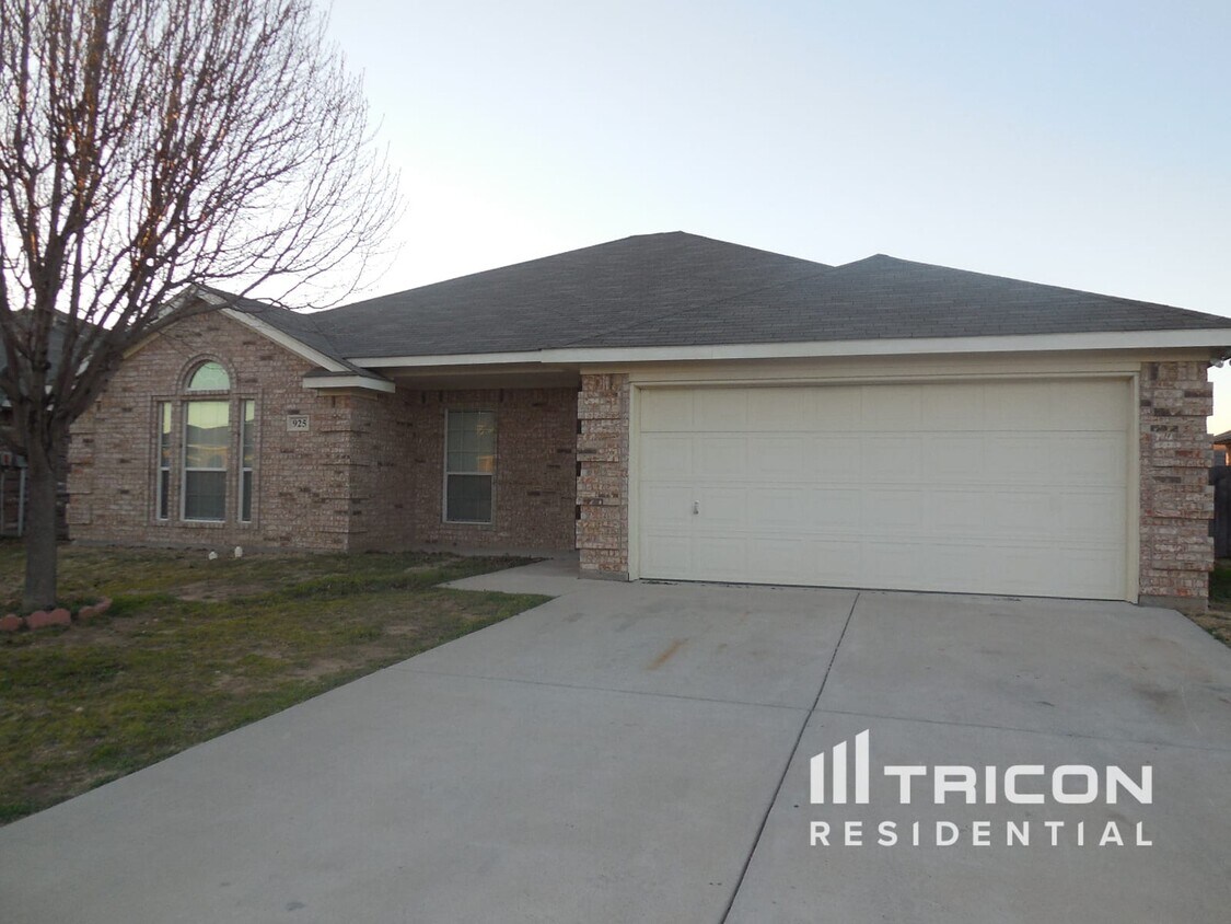 Foto principal - 925 Crowder Dr