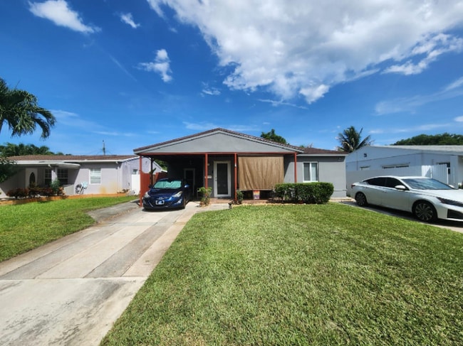 Foto del edificio - 5140 NE 3rd Ave