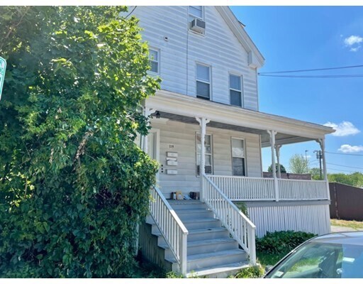 Primary Photo - 119 Sagamore St