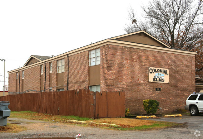 Colonial Elms - X-Colonial Elms Apartments