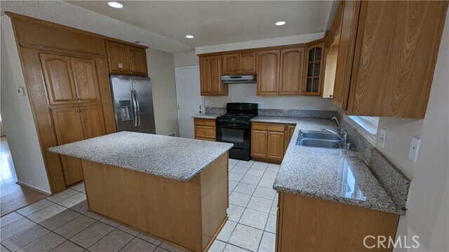 Foto del edificio - 15747 Rolling Ridge Dr