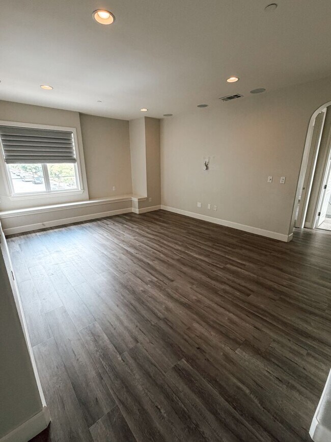 Building Photo - 1329 Bayberry View Ln