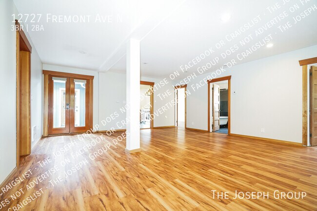 Foto del edificio - 12727 Fremont Ave N