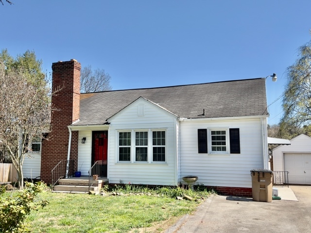 Progress Pic! New Roof and Landscaping Coming Soon! - 3228 Fairmont Blvd