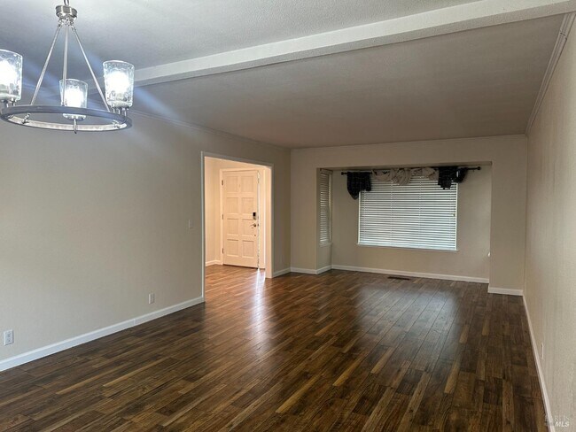 Building Photo - 173 North Park