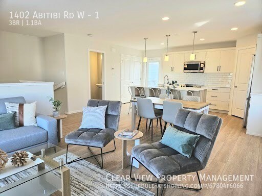 Photo du bâtiment - Beautiful 3 bedroom Townhouse in Gary Stat...
