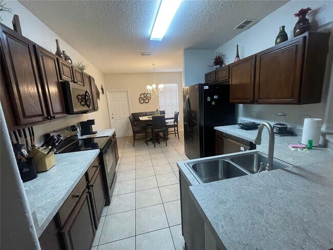 Foto del edificio - 519 Knollwood Dr