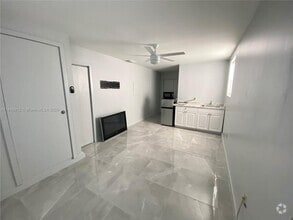 Building Photo - 624 Westward Dr