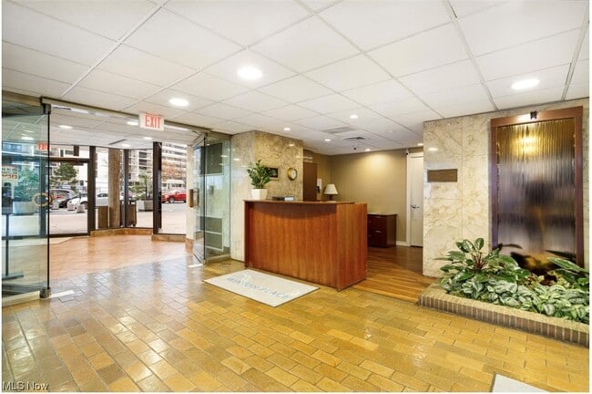 Building Photo - 12700 Lake Ave