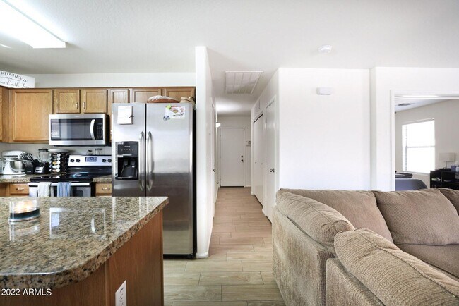 Foto del edificio - 40117 W Hayden Dr