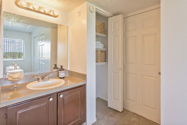 Monterey Lake Apartments Orlando Fl Linen Closet Monterey Lake