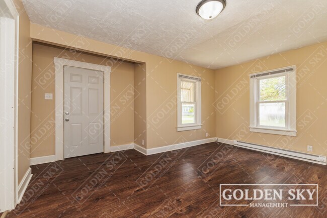 Foto del edificio - 1210 S Burlington Dr