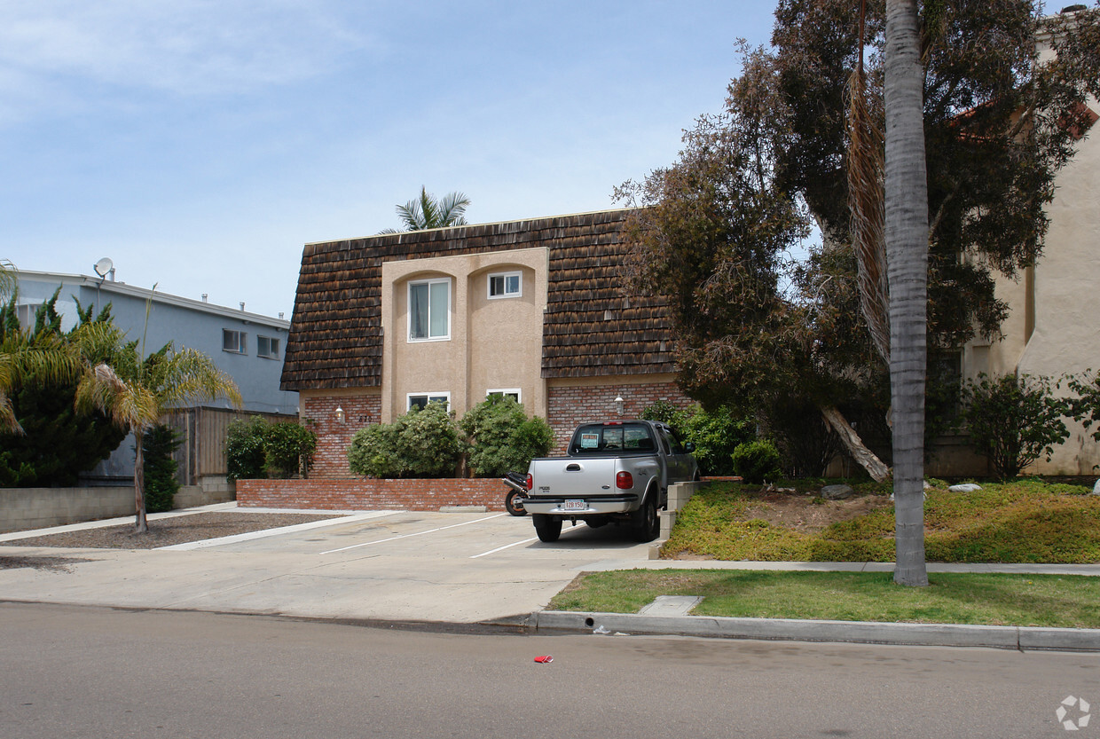 Primary Photo - 870 Missouri St