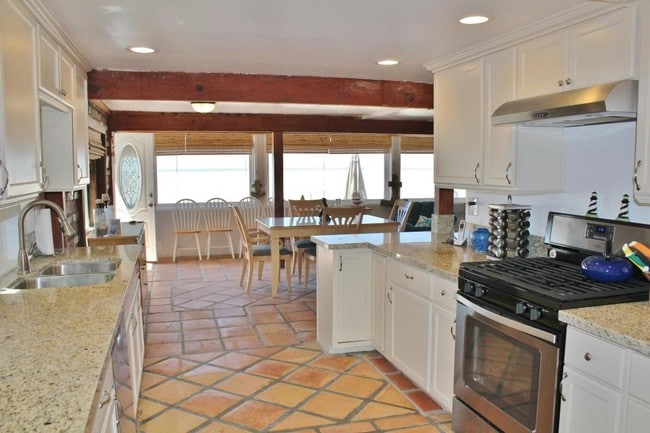 Building Photo - 1505 Ocean Dr
